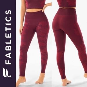 NWT Fabletics High Waisted Seamless Burgundy Red Floral Leggings M